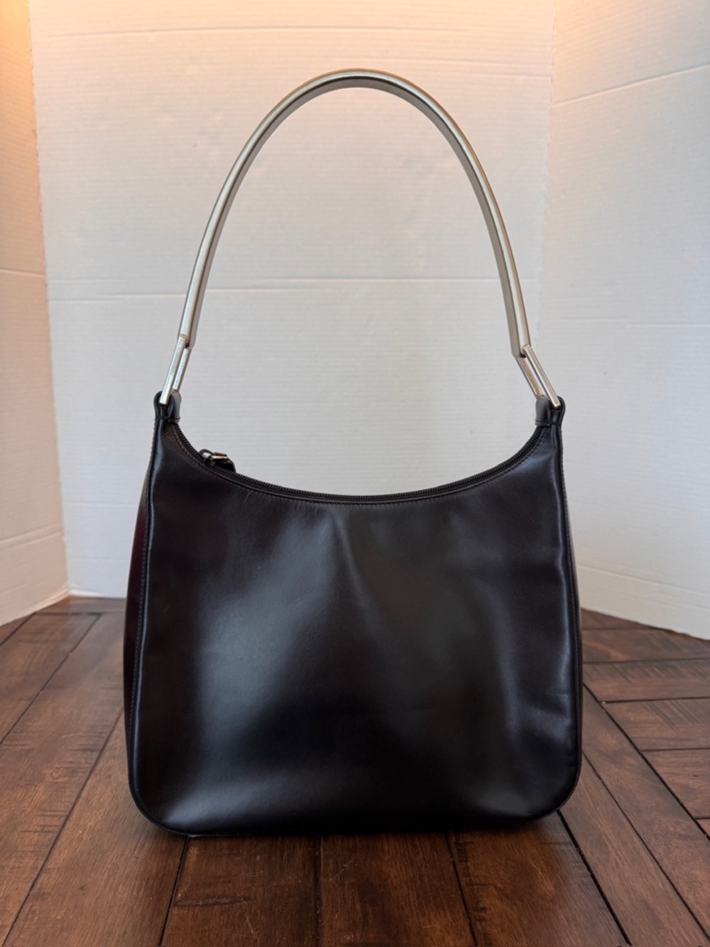 Vtg PRADA Vitello Metallo Cleo Black City Calf Leather Shoulder Bag Metal Handle - Picture 2 of 13
